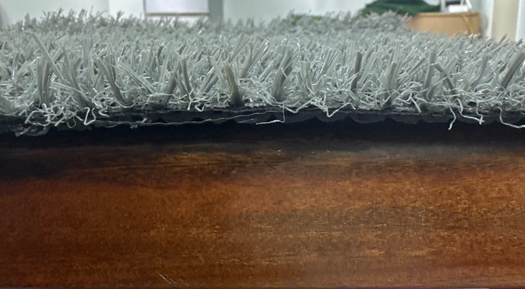 light gray Leisure Grass 2.011